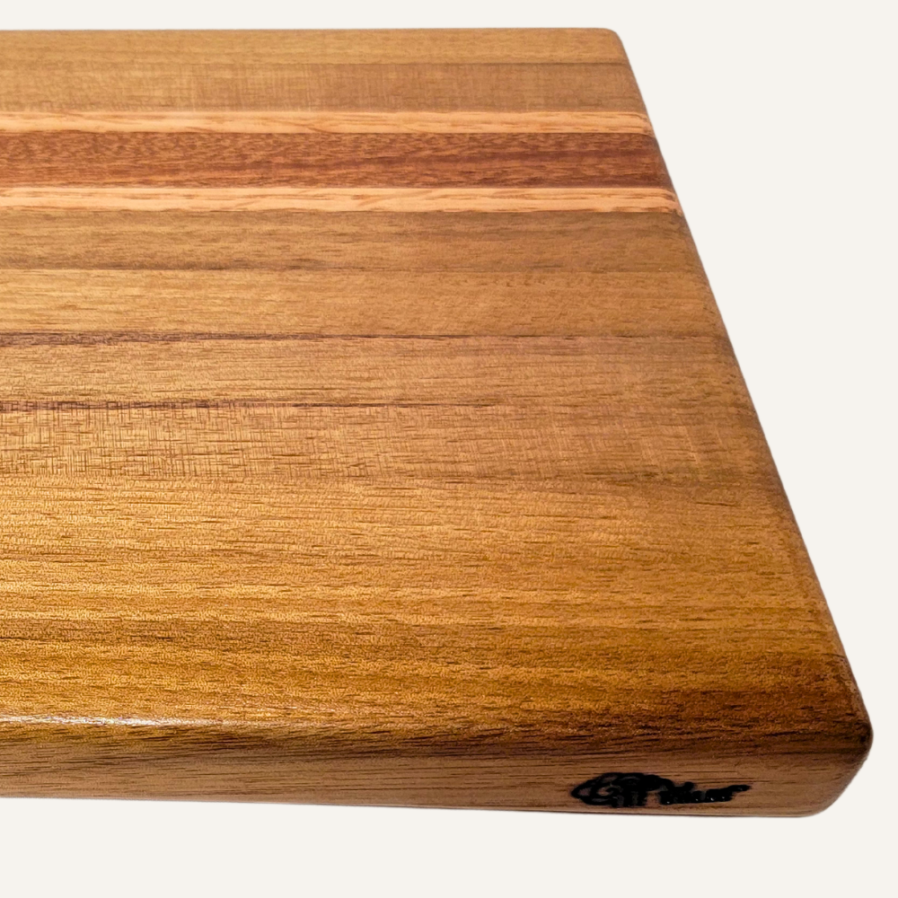 Juego de tabla de quesos Edge Grain con 4 posavasos a juego